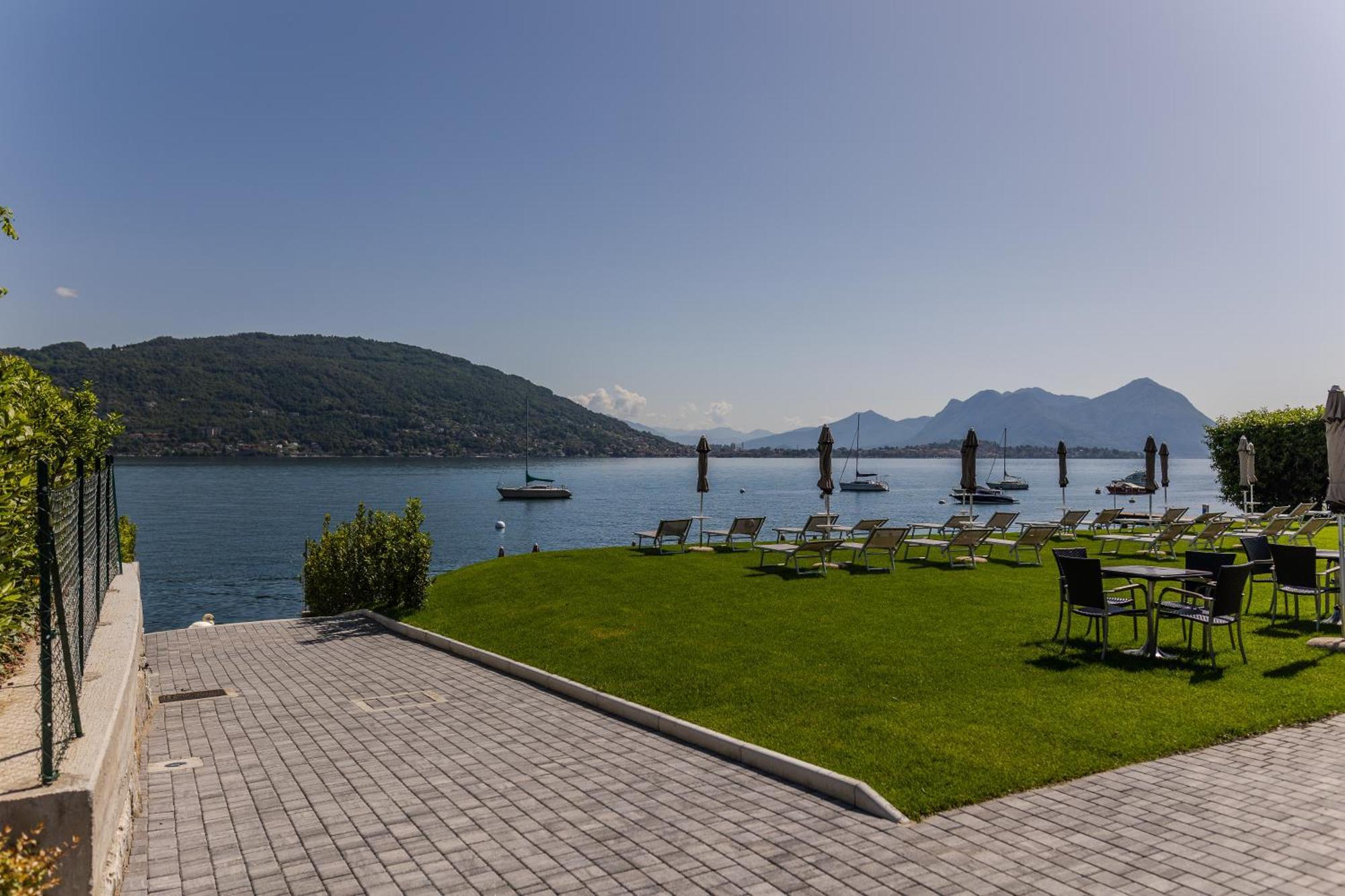 Maggiore Bay *